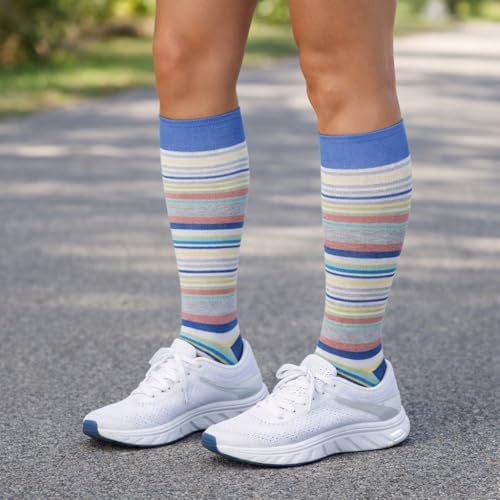 Stretchy graduated compression socks for women